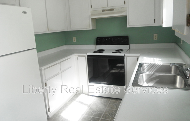 1100 Pineland Ave #5E