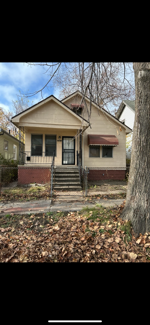 2 bedroom/ 1 bathroom Detroit's Westside Home
