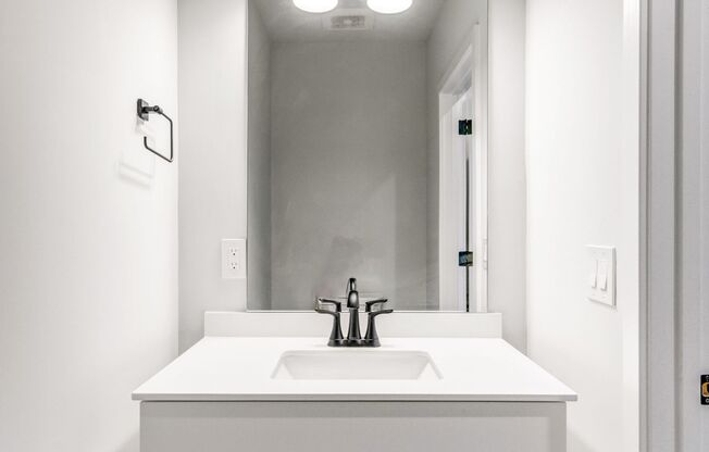 1 bed, 1 bath, 730 sqft, $1,600, Unit 309
