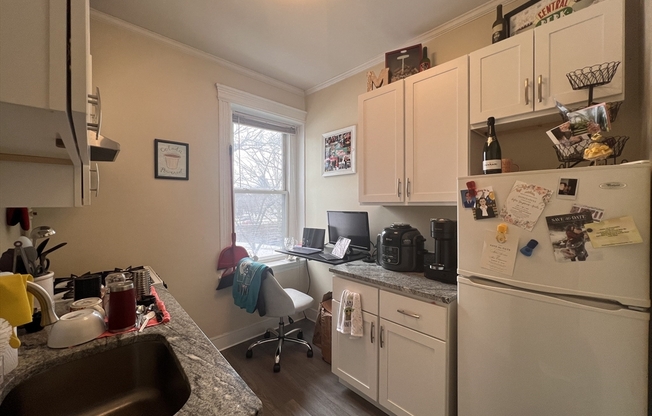 1 bed, 1 bath, 295 sqft, $2,300, Unit 143