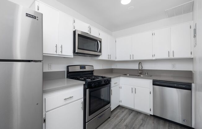 Studio, 1 bath, 615 sqft, $1,898, Unit 103