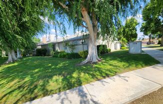 1422p-796-7004 N. Half Moon Dr.   MG