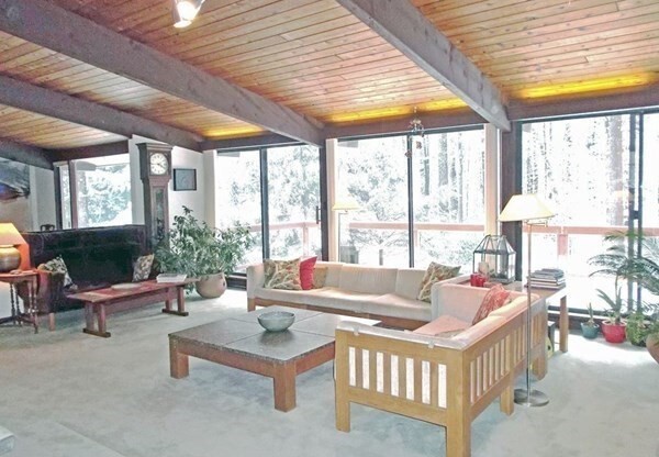 60 GARNET ROCK LN