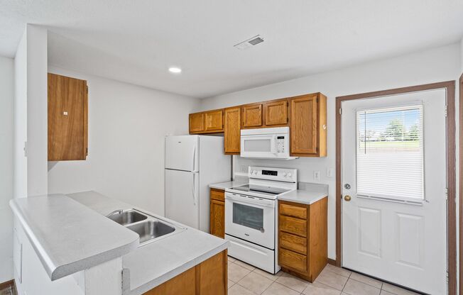 Spacious 4-Bedroom Duplex in Valley View Gardens – $1,500/mo