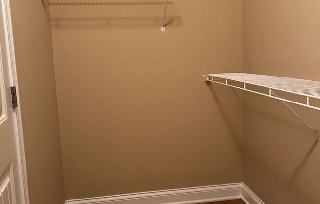1 bed, 1 bath, 985 sqft, $895, Unit 207