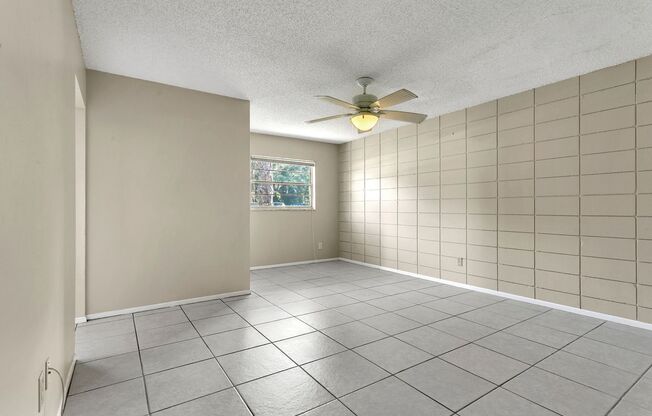 230 S 4 ST