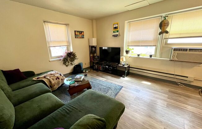 1 bed, 1 bath, $895, Unit 613