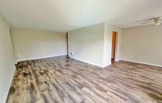 2 beds, 2 baths, 1,100 sqft, $1,395, Unit 1600-420