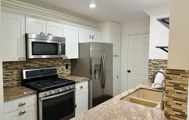 2 beds, 2 baths, $1,695, Unit UNIT 2251