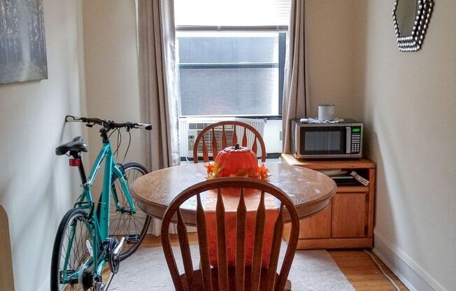 Studio, 1 bath, 445 sqft, $1,575, Unit 518-314