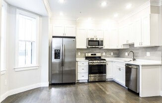 3 beds, 2.5 baths, 1,500 sqft, $5,650, Unit 1