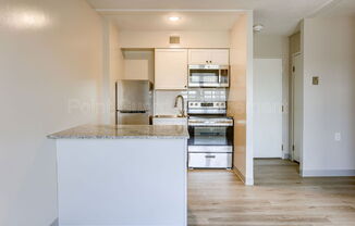 Studio, 1 bath, 329 sqft, $695, Unit 433