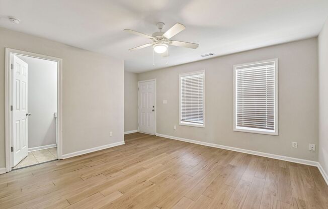 2 beds, 2.5 baths, 1,387 sqft, $1,395, Unit 0174