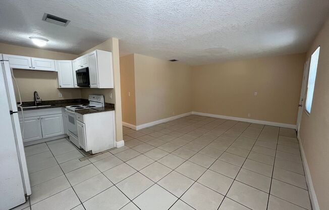 4 beds, 2 baths, $2,500