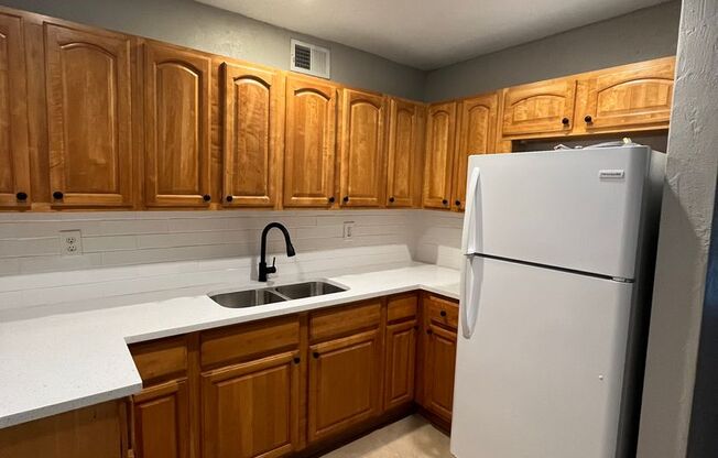 3 beds, 1 bath, $1,550