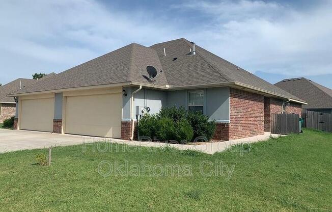 11206 COACHMANS RD