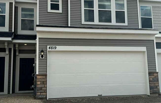Gorgeous New Construction 3 bed 3 bath Townhome in Woodbury with 2 Car Garage & Yard