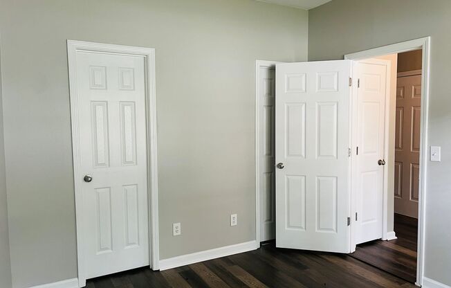 Wow! Beautiful 3 bedroom 3 bathroom home in Madison Park! Must see!