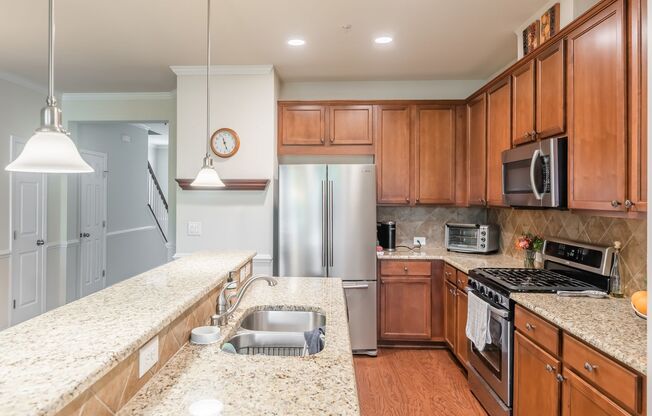 Beautiful 3-Bed, 2.5 Bath Townhome Available on 8/15!