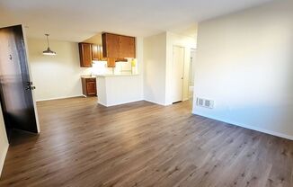 2 beds, 2 baths, $2,550, Unit 4455.6