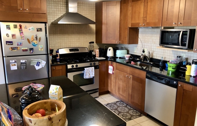 1 bed, 1 bath, 828 sqft, $3,600, Unit 6O