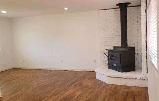 Remodeled 3 bed/2 bath in High Point/West Seattle with large fully fenced yard for only $2995!
