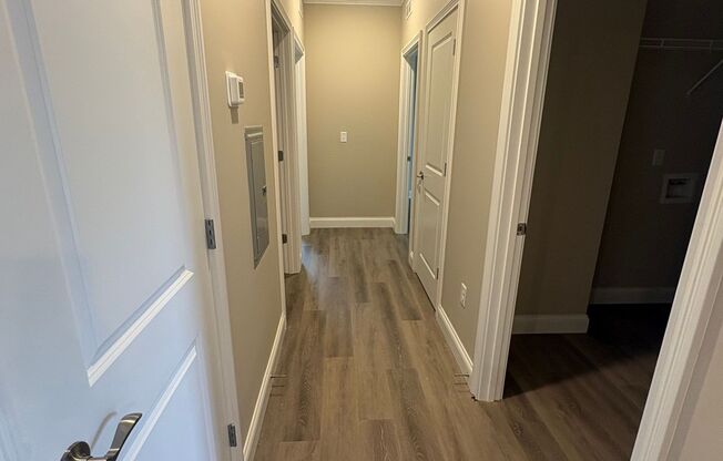 2 beds, 1 bath, 950 sqft, $1,000, Unit 114