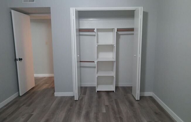 2 beds, 1.5 baths, $1,800, Unit 17