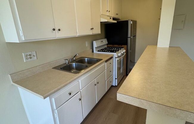 1 bed, 1 bath, 700 sqft, $1,695, Unit 62