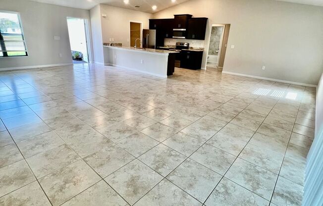 Cape Coral Gem: Stylish 3BR/2BA Home with Double Shower, Screened Lanai, and Pet-Friendly Perks!