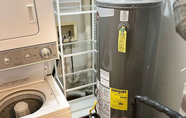 1 bed, 1 bath, 875 sqft, $1,525, Unit 909 #5