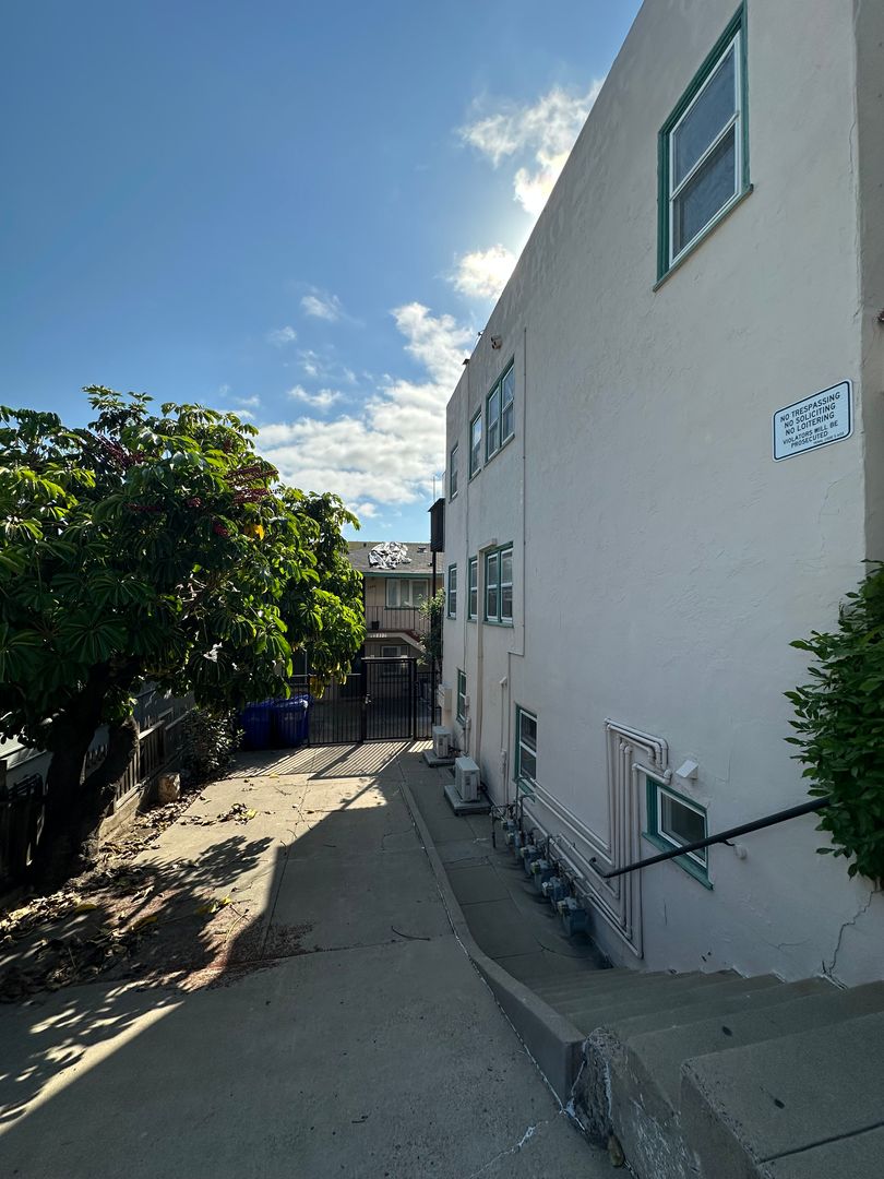 2438-2446 India Street