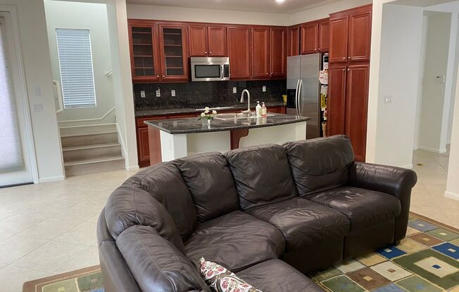 Stunning 3-Bedroom Home in Costa Del Sol – Available July!