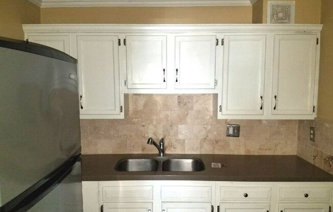 Furnished  Studio Condominium on Campus