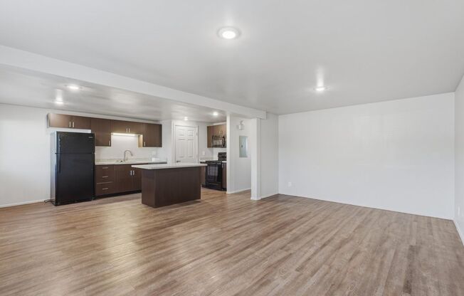 2 beds, 1 bath, 850 sqft, $1,150, Unit E-202