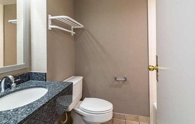 1 bed, 2 baths, 892 sqft, $1,355, Unit Unit 1214