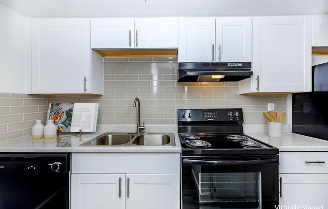 1 bed, 1 bath, 640 sqft, $930, Unit B50