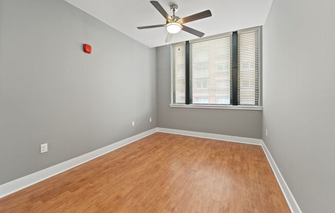 Studio, 1 bath, 480 sqft, $1,295