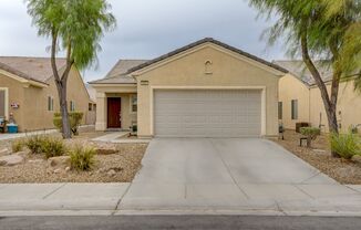 Charming 3 Bed 2 Bath Single Story Home in Sun City Aliante!