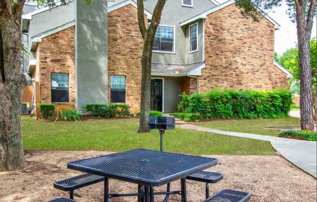 1 bed, 1.5 baths, 1,144 sqft, $1,599, Unit 8707