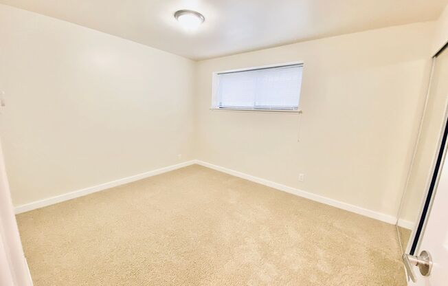 2 beds, 1 bath, 648 sqft, $1,995, Unit 105