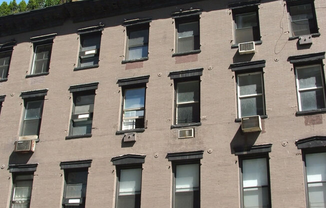 363 GREENWICH ST