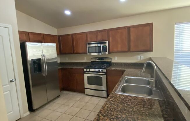 3 beds, 2 baths, $1,700