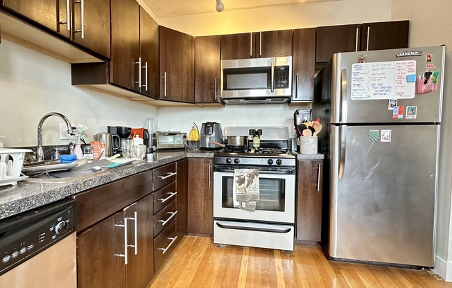 3 beds, 1 bath, $5,250, Unit 2