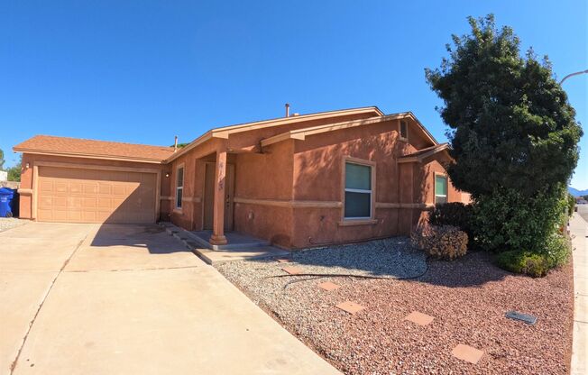 4 beds, 2 baths, $1,650