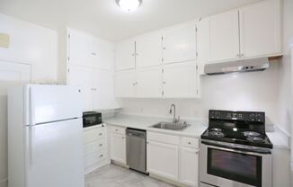 1 bed, 1 bath, $1,950, Unit #104