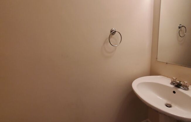 Stunning 3/2.5 Home in Monarch Village