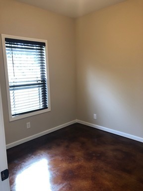 2 beds, 1 bath, 650 sqft, $1,050