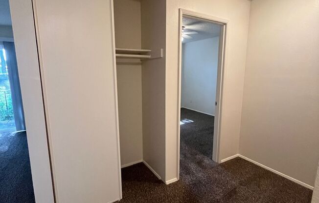 1 bed, 1 bath, 624 sqft, $1,050, Unit 30