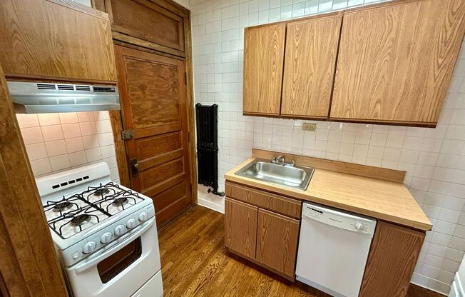 1 bed, 1 bath, 475 sqft, $1,845, Unit 233-128